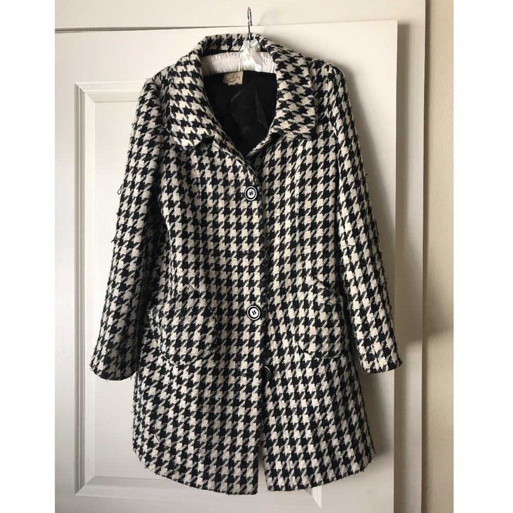 Houndstooth coat / jacket with front pockets